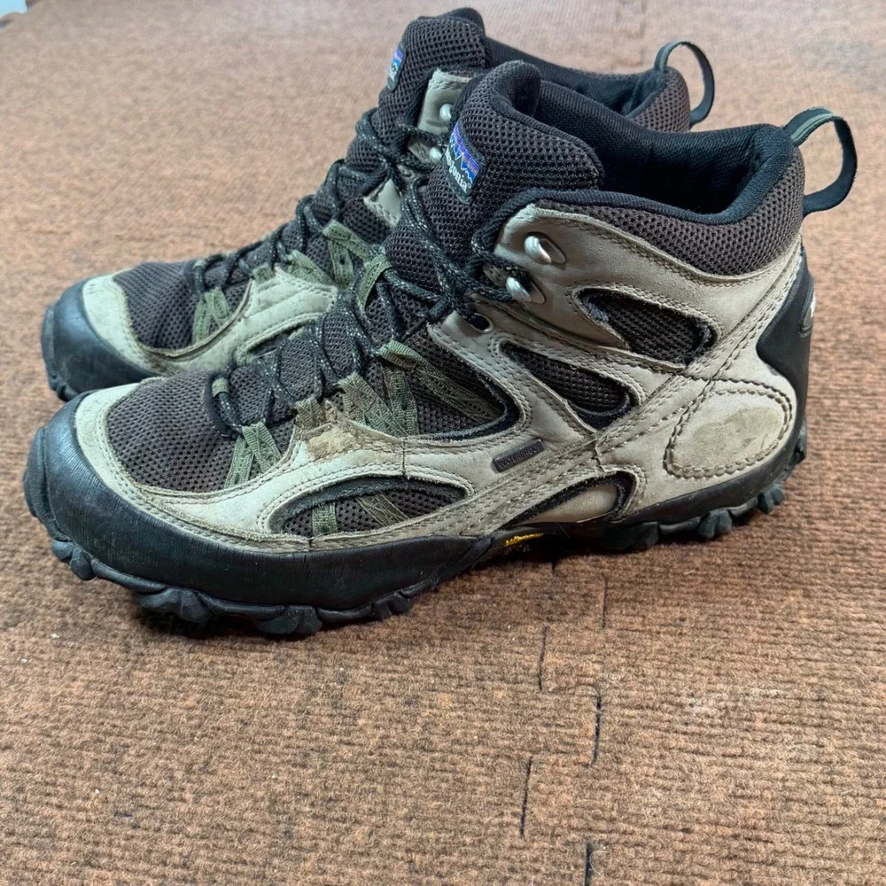 Patagonia Bungee Cord Waterproof Hiking Boots Mens 10 Vibram Tan Black T81027 B+